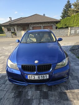 BMW 320D E91, r.v. 2008, vyhřívané sedačky, park. senzory
- 5