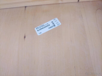 Dřevěný jídelní stůl IKEA + dvě židle - 5