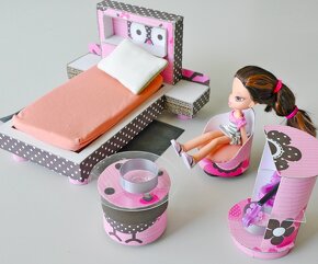 Nábytek pro panenky BRATZ i BARBIE – Dětský pokoj - 5