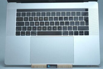 ZÁRUKA/Macbook Pro 15.4" TB/I9 2.3GHZ/32GB RAM/1TB SSD/CZ - 5