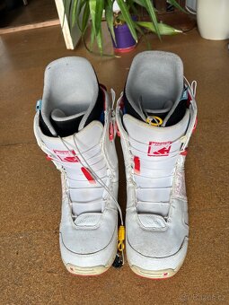 Snowboard s vázáním a botama Burton 43,5 - 5