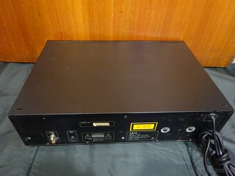 AKAI CD-49 - 5