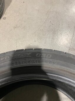 Prodám letní pneu 235/45/18 dunlop - 5