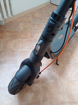 Elektrická koloběžka Segway NINEBOT F2 PRO - NOVÁ BATERIE - 5