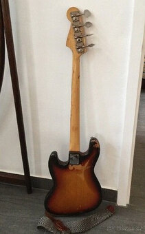 Vintage basová kytara Fender American Jazz ze 70. let, vzácn - 5