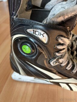 Hokejové brusle reebok + šnúrky howies - 5