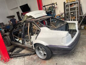E36 sedan Drift závody do vrchu - 5