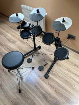 Elektronické bicí alesis debut kit - 5