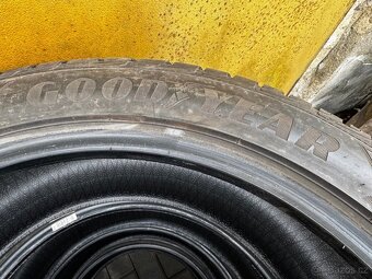 Zimní pneumatiky Goodyear 255/45/19 - 5