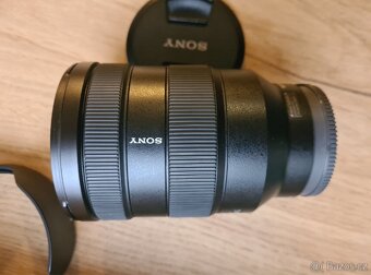 Sony FE 24-105 mm f/4 OSS objektiv v super stavu - 5