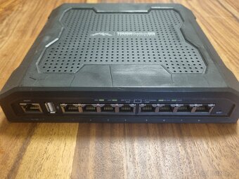 Ubiquiti TOUGHSwitch 8-PRO 8x POE 24/48V switch - 5