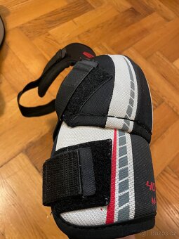 Výstroj hokej SR M - helma, holeně, lokty, rukavice - 5