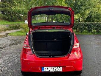 🚗 Hyundai i30, 1.4 benzín, 80 kW, r. 2011 🚗 - 5