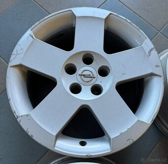 originální alu kola Opel 17", rozteč šroubů 5x110 - 5