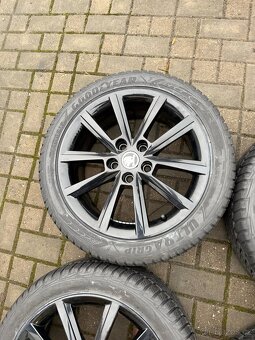 ORIGINÁL Alu Škoda TERON R17, 5x112 - TOP, ZIMNÍ PNEU - 5