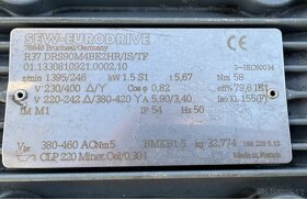 ELEKTROMOTOR S PREVODOVKOU 141 alebo 246 ot/min - 5