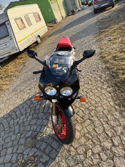 Honda CBR 900 RR - 5