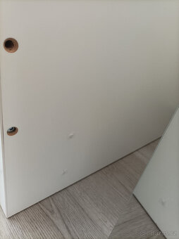 Postýlka IKEA STUVA se zásuvkami a příslušenstvím - 5