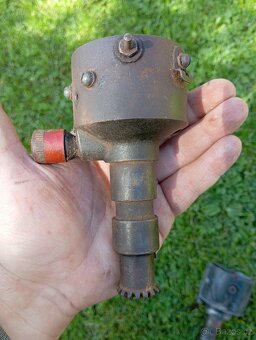 Prodám rozdeľovače Bosch a Scintilla - 5