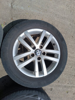 VW Golf / Touran - alu 6,5x16 et50 + letní 205/55/16 - 5
