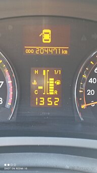 Avensis t27 benzín 2.0,112kw. - 5