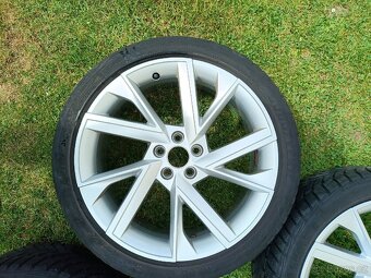 ALU originál sada škoda Vega r18 5x100 (Scala,Kamiq) - 5