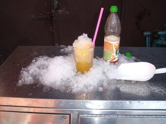 Výrobník ledu. Výrobník ledové tříště - drtě = drinky. - 5