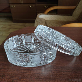 Skleněné mísy a vázy - 5