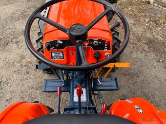Japonský traktor Kubota B7000D, profesionální repas - 5