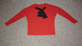 Červené tričko s mašlí Limitte - 5