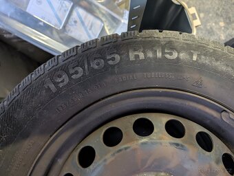 Prodam disky a 2 sady pneu Skoda Octavia 2 - 5