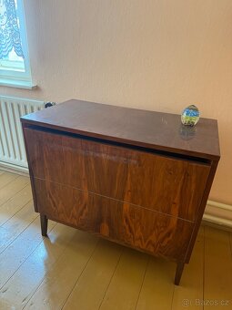 Gauč, křesla, stůl a komoda na tv - 5