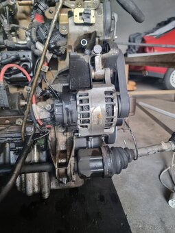 Alfa Romeo motor 1,9jtd - 5