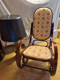 HOUPACÍ KŘESLO - 5