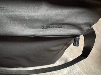 Taška Peak design 15 l černá - 5