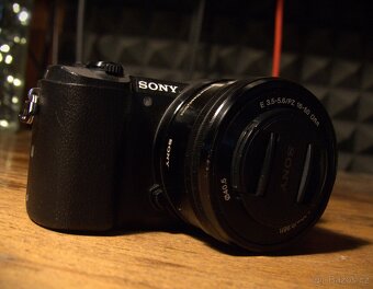 Sony Alpha a5100 + KIT Objektív + 32GB SDHC + Foto Brašňa - 5