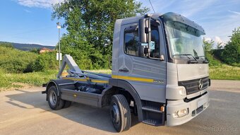 Mercedes Atego 1218 hákový nosič kontejnerů - 5