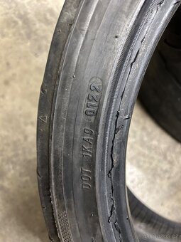 215/40 r17 zeknova - 5