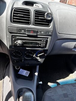 Hyundai Accent - 5
