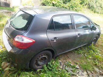 Toyota Auris 2011 1,6 97 KW - 5