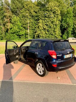 Toyota RAV4 - 5