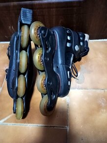 Prodám zánovní kolečkové brusle HY SKATE v.40 - 5