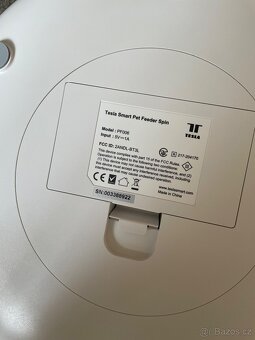 Automatické krmítko pro psy/kočky TESLA - 5
