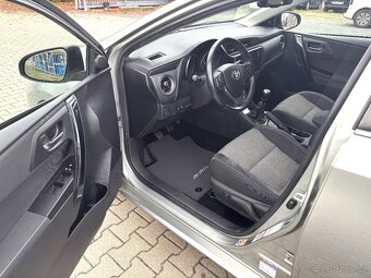 Toyota Auris, 1.6i Selection rok 2017, TOP STAV - 5