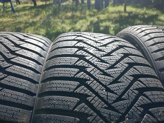 Nové zimní pneu 235 55 R18 104H - 5