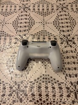 🎮 PS4 Slim 500GB + ovládač + Uncharted 4 - 5