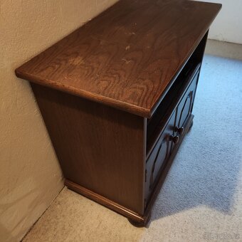 Stolek pod TV - 5
