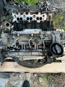 náhradni dily na motor OM 642.858 - 5