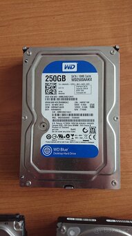 Predám zachovalé HDD disky v 100% stave - 5