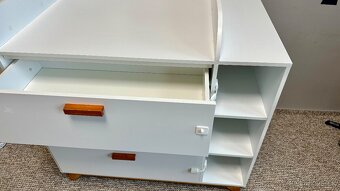 Přebalovací pult ( komoda ) Moebelix PC 5.300,- Kč - 5